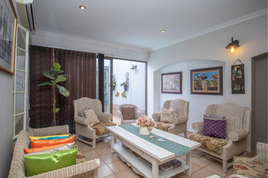 5 Bedroom Property for Sale in Ifafi North West